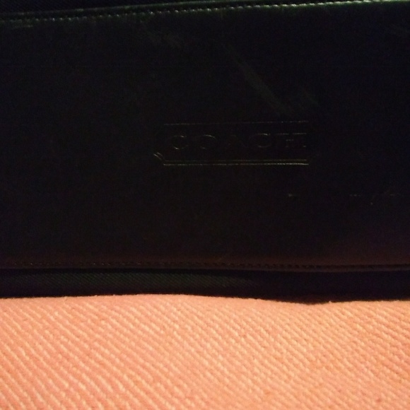 Authentic Coach - Picture 4 of 5